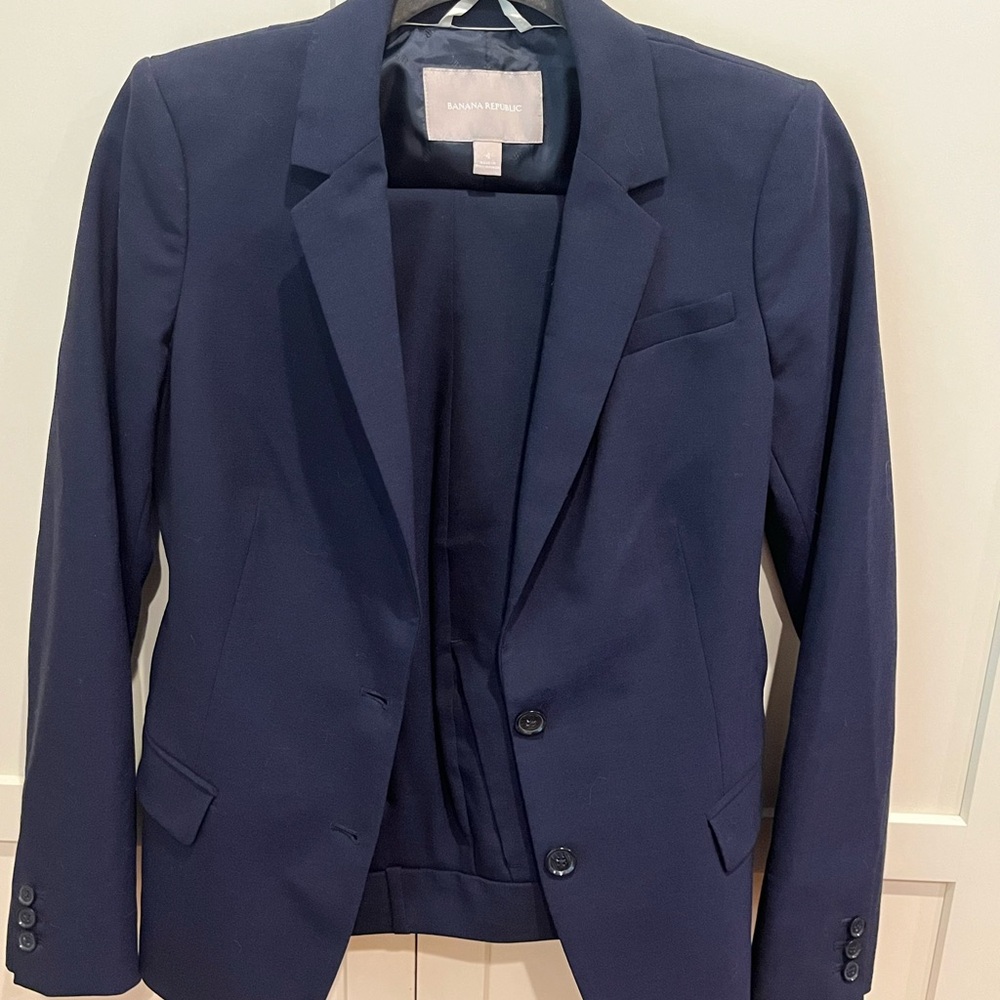 Banana Republic Women’s Martin Fit Navy Suit Set